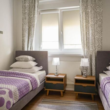 Bella Rosa Apartment Opole Bagian luar foto