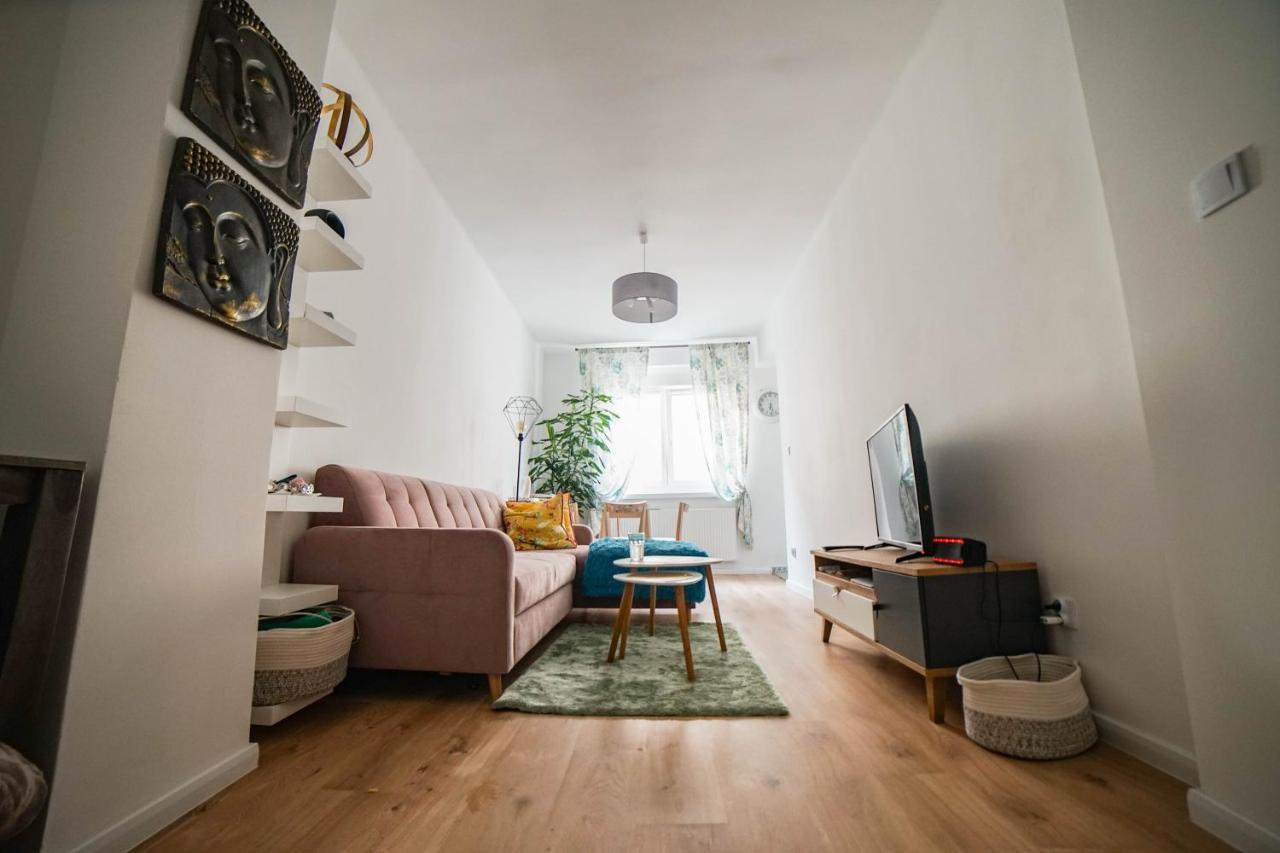 Bella Rosa Apartment Opole Bagian luar foto
